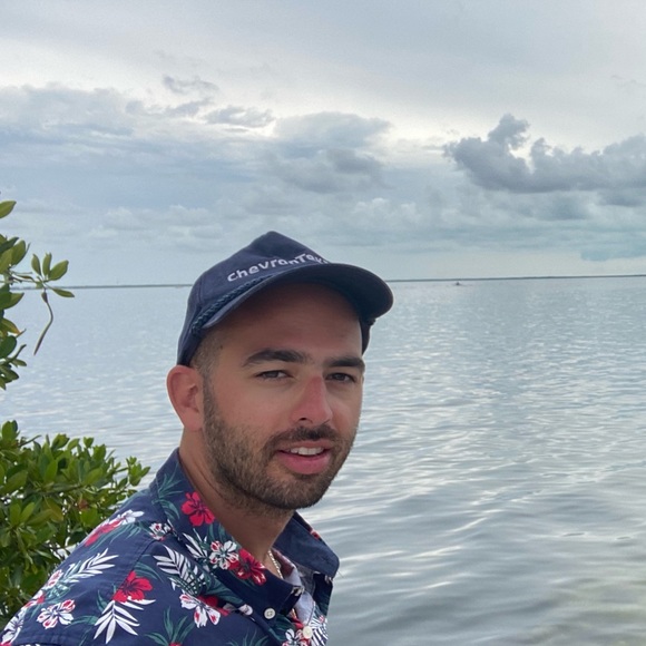 Meet your Posher, V - Picture 1 of 2